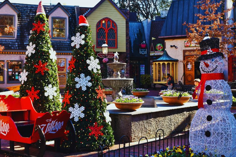 Holiday Shopping in Gatlinburg: Top 10 Spots to Find Unique Gifts